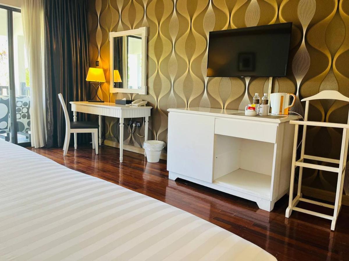 Mines Beach Resort Hotel Seri Kembangan Eksteriør billede