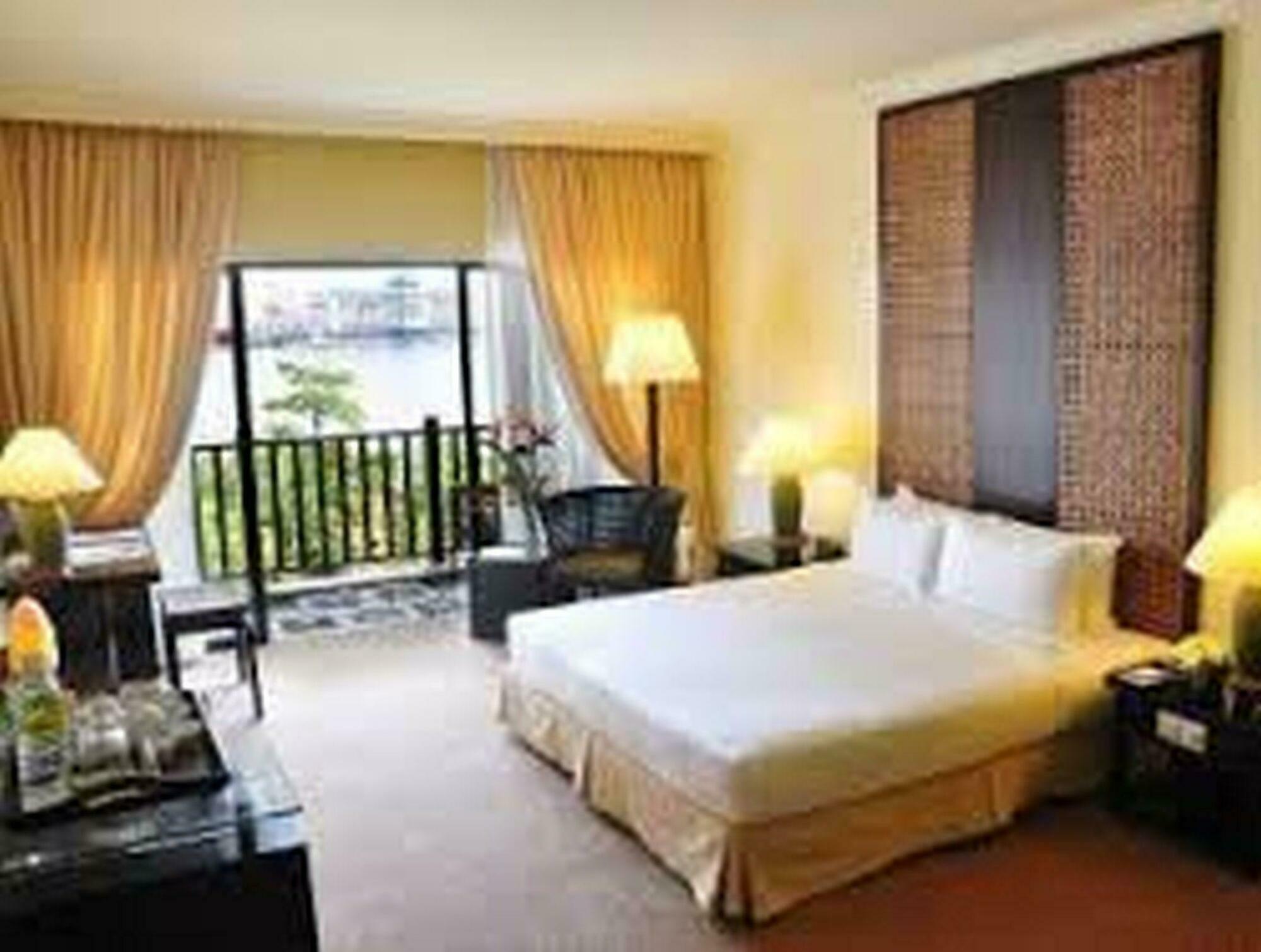 Mines Beach Resort Hotel Seri Kembangan Eksteriør billede