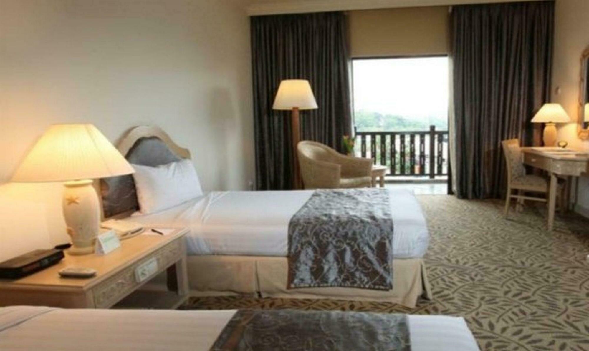 Mines Beach Resort Hotel Seri Kembangan Eksteriør billede